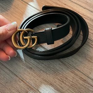 Thin gucci black belt